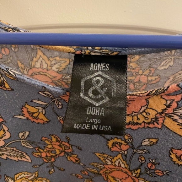 Agnes and Dora floral casual dress - Picture 2 of 3